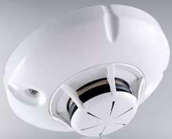 FD7160 combined temperature and smoke detector, addressable, with insulator  