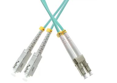 04492 Patchcord SC/UPC-LC/UPC MM50/125, 15m, OM3, duplex 
